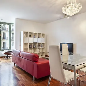 https://uma-suites-luxury-downtown.topbarcelonahotels.com